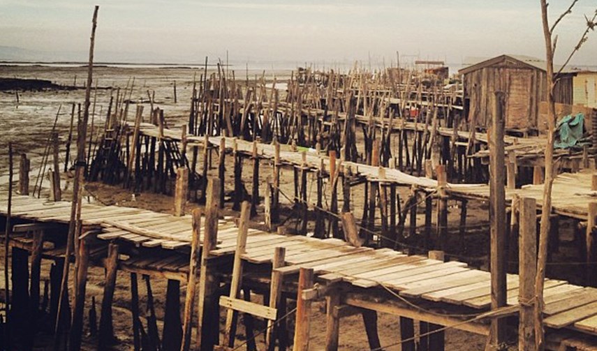 Port sur pilotis à Carrasqueira